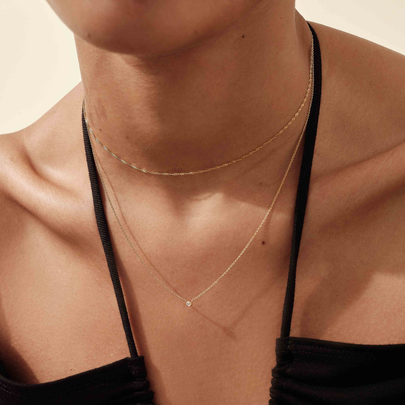 Elegant Yellow Gold Solitaire Diamond Necklace