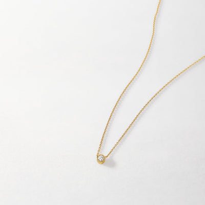 Elegant Yellow Gold Solitaire Diamond Necklace